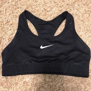 Nike pro sports bra